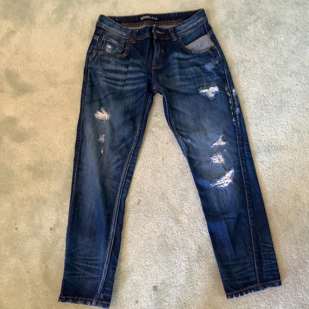 Destroyed jeans